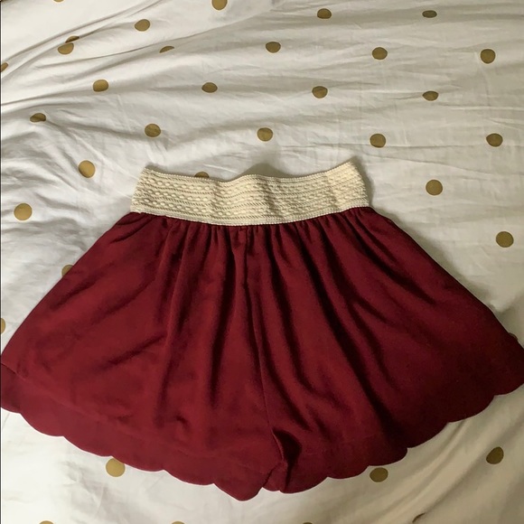 Maroon flowy shorts - Picture 1 of 3